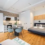 Newly Furnished Town Hall By Reside Baltic * Vilna