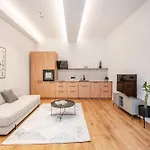 Apartamento Newly Furnished Town Hall By Reside Baltic Vilna