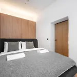 Apartamento Newly Furnished Town Hall By Reside Baltic Vilna