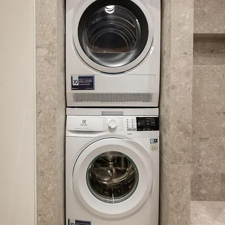 Appartamento Newly Furnished Town Hall By Reside Baltic *