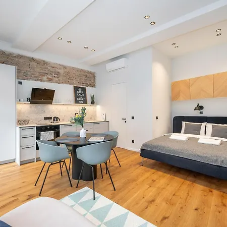 Newly Furnished Town Hall By Reside Baltic * Vilnius