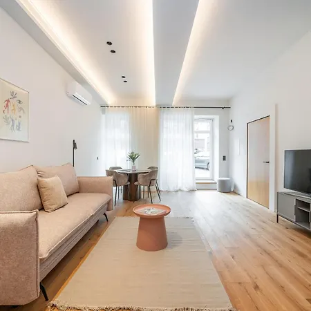 Newly Furnished Town Hall By Reside Baltic Apartment *