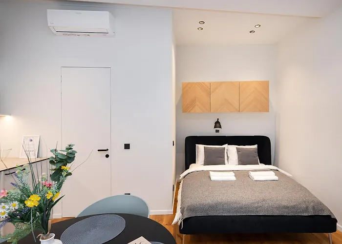 Newly Furnished Town Hall By Reside Baltic Apartman