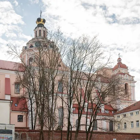 Апартаменты Newly Furnished Town Hall By Reside Baltic Вильнюс