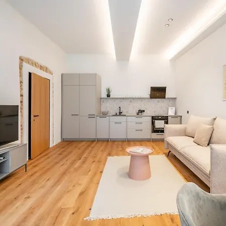 Newly Furnished Town Hall By Reside Baltic Apartamento